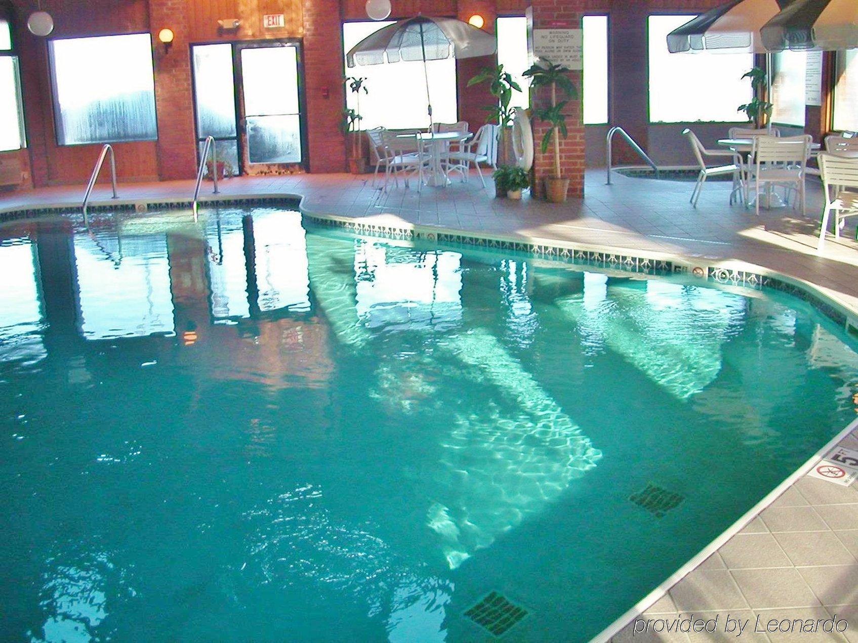 Lomira Inn And Suites Zewnętrze zdjęcie