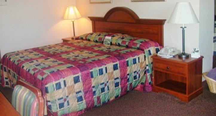 Lomira Inn And Suites Zewnętrze zdjęcie